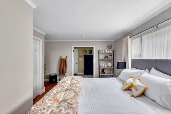 Saratoga Backyard Spa Retreat - Image 2